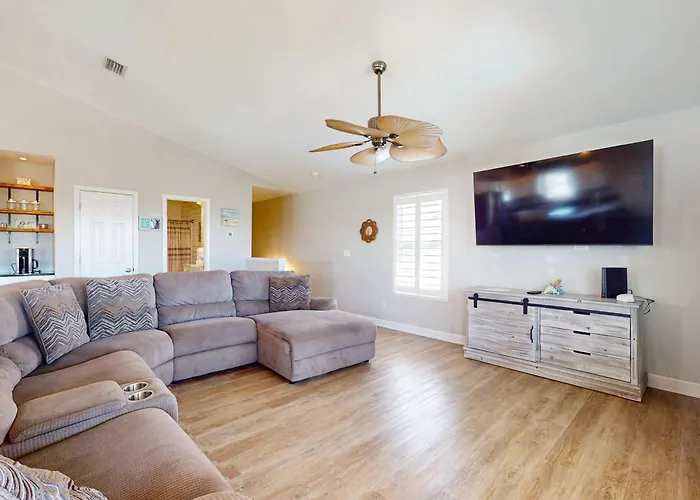 Dog-friendly With Private Pool Hot Tub & Pickleball Basketball Court * Gulf Shores